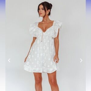SELFIE LESLIE MELROSE PLACE FLORAL TEXTURED FRILL DRESS POWDER BLUE